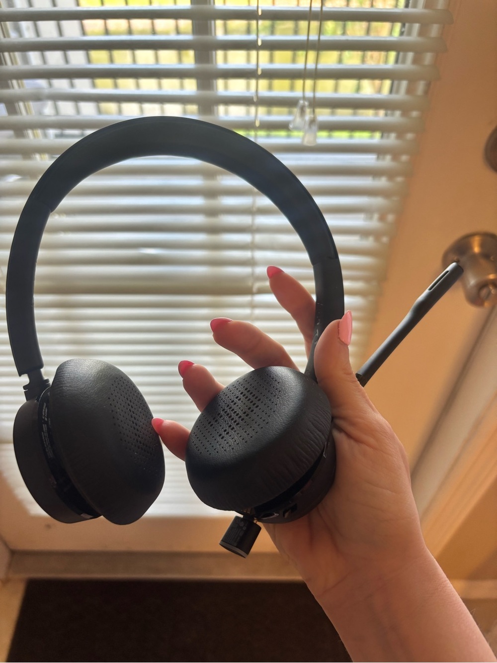 Poly Voyager 4320 Wireless Bluetooth Headset
